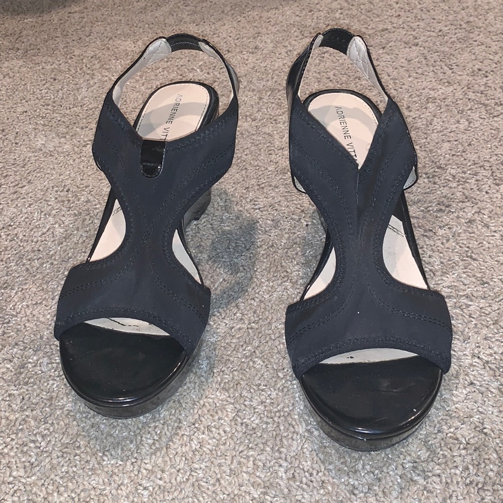 Black wedges